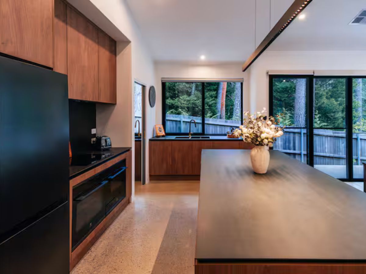Fully equipped kitchen with premium appliances